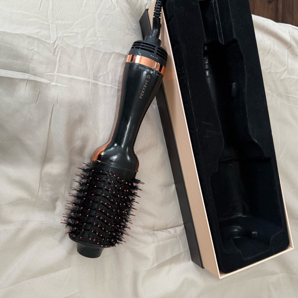 Rose Gold Blowout Bae Dryer Brush